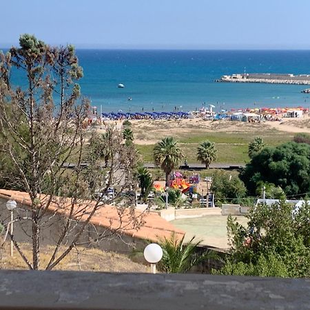 La Bussola Hotel Porto Palo Luaran gambar
